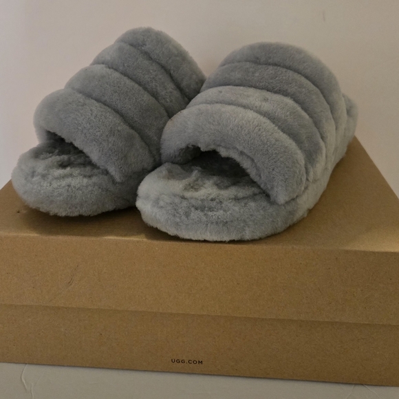 UGG Fluffy Grey Slippers Gently Worn Size 10 - Picture 2 of 3